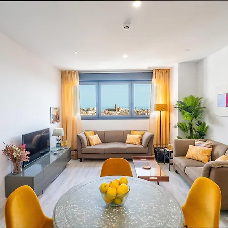 Malaga Tower View Apartment Exterior photo
